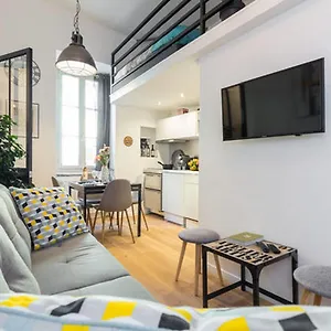 Angle Droit- Loft Charmant Et Atypique, Climatisation, Vieux-nice Apartment